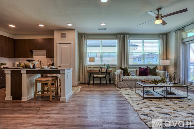 Source URL: https://prod-avail.s3.amazonaws.com/public_images/41511065/listing/alexanliving.jpg