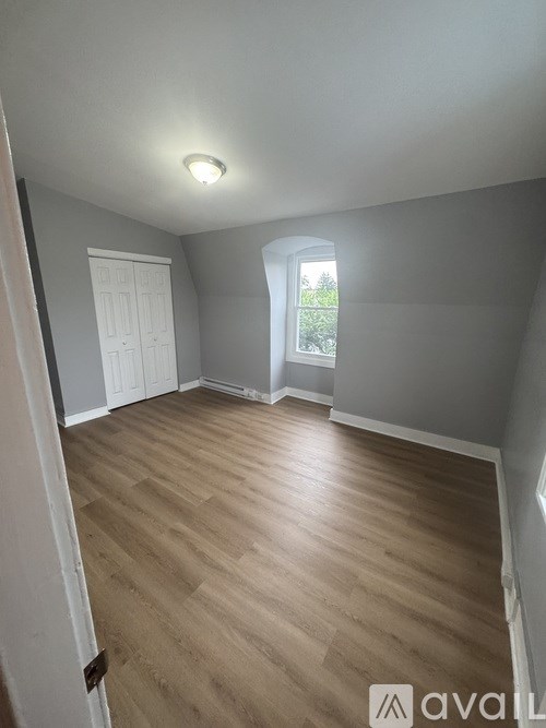 Source URL: https://prod-avail.s3.amazonaws.com/public_images/41510360/listing/IMG_8373.jpg