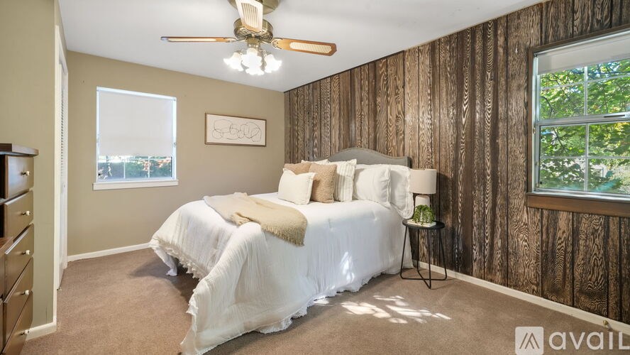 Source URL: https://prod-avail.s3.amazonaws.com/public_images/41513200/listing/49-web-or-mls-DSC01931.jpg