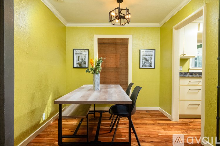 Source URL: https://prod-avail.s3.amazonaws.com/public_images/41510106/listing/008_10814-Stallcup-Dr-Dallas-TX-75228-USA.jpg