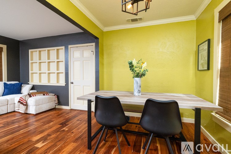 Source URL: https://prod-avail.s3.amazonaws.com/public_images/41510105/listing/010_10814-Stallcup-Dr-Dallas-TX-75228-USA.jpg