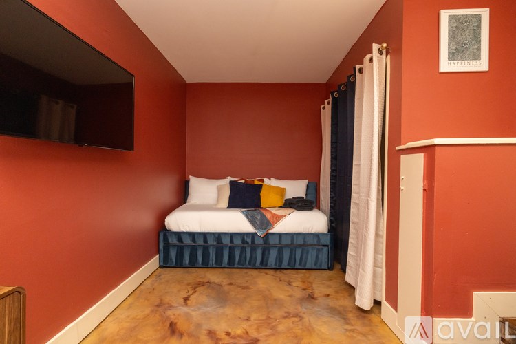 Source URL: https://prod-avail.s3.amazonaws.com/public_images/41510160/listing/016_10814-Stallcup-Dr-Dallas-TX-75228-USA.jpg