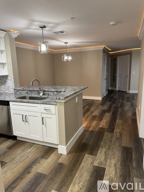 Source URL: https://prod-avail.s3.amazonaws.com/public_images/41511585/listing/IMG_2983.jpeg