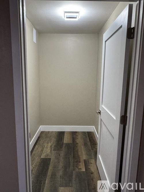 Source URL: https://prod-avail.s3.amazonaws.com/public_images/41511629/listing/IMG_3001.jpeg