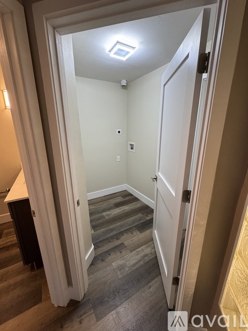 Source URL: https://prod-avail.s3.amazonaws.com/public_images/41511461/listing/IMG_2960.jpeg