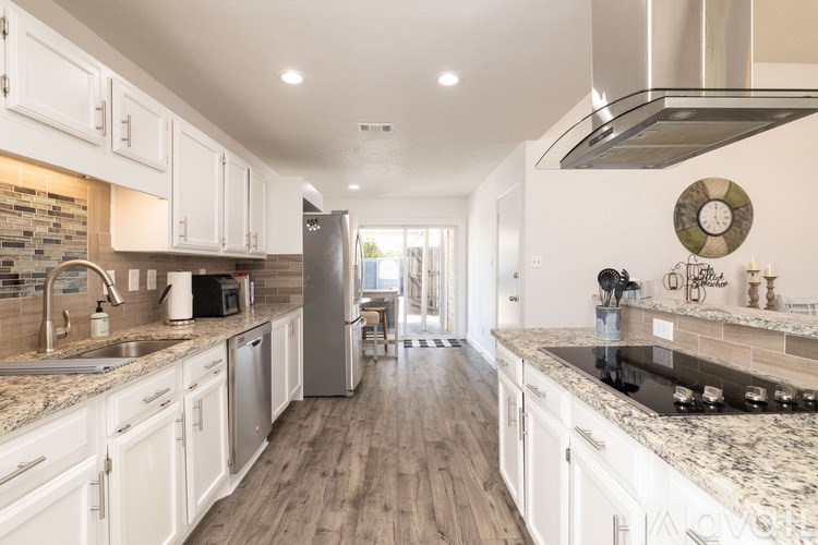 Source URL: https://prod-avail.s3.amazonaws.com/public_images/41509797/listing/011_864-Warwick-Dr-Plano-TX--75023.jpg