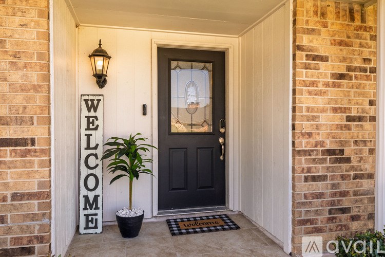 Source URL: https://prod-avail.s3.amazonaws.com/public_images/41509795/listing/003_864-Warwick-Dr-Plano-TX--75023.jpg