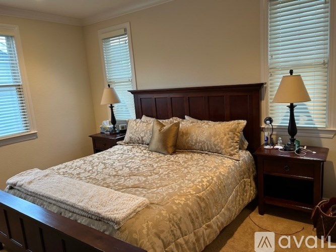 Source URL: https://prod-avail.s3.amazonaws.com/public_images/41509710/listing/master_bed.jpg