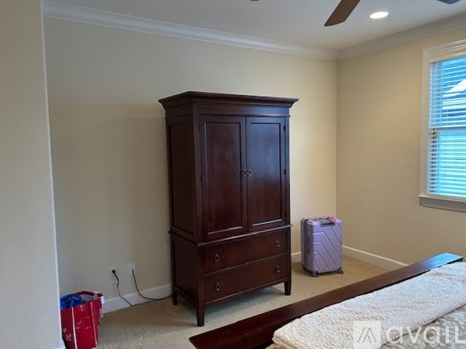 Source URL: https://prod-avail.s3.amazonaws.com/public_images/41509712/listing/master_hutch.jpg