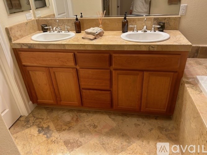Source URL: https://prod-avail.s3.amazonaws.com/public_images/41509714/listing/master_bath_vanity.jpg