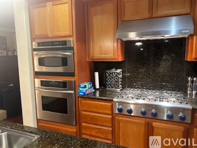 Source URL: https://prod-avail.s3.amazonaws.com/public_images/41509706/listing/kitchen.jpg