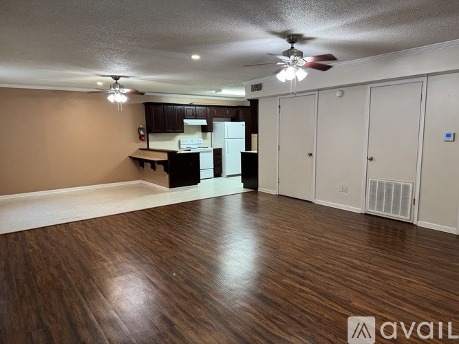 Source URL: https://prod-avail.s3.amazonaws.com/public_images/41509392/listing/IMG_7807.jpeg