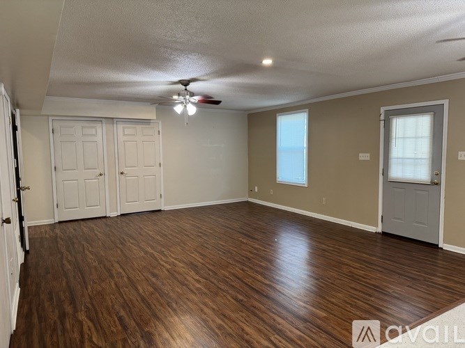 Source URL: https://prod-avail.s3.amazonaws.com/public_images/41509393/listing/IMG_7801.jpeg