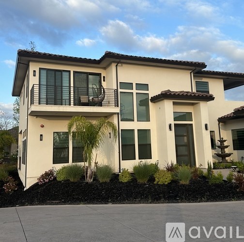 Source URL: https://prod-avail.s3.amazonaws.com/public_images/41509373/listing/IMG_0773.jpeg