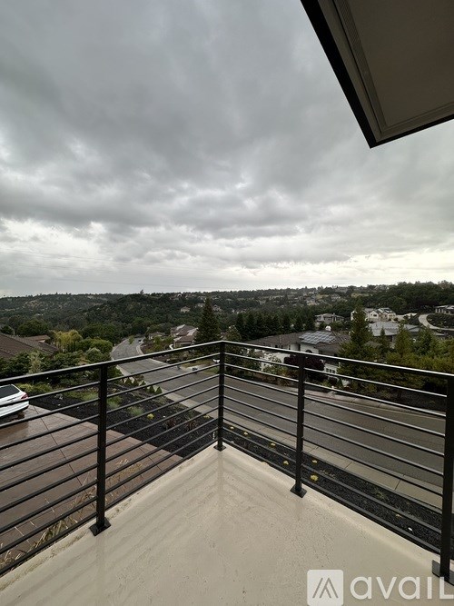 Source URL: https://prod-avail.s3.amazonaws.com/public_images/41509380/listing/IMG_4029.jpeg