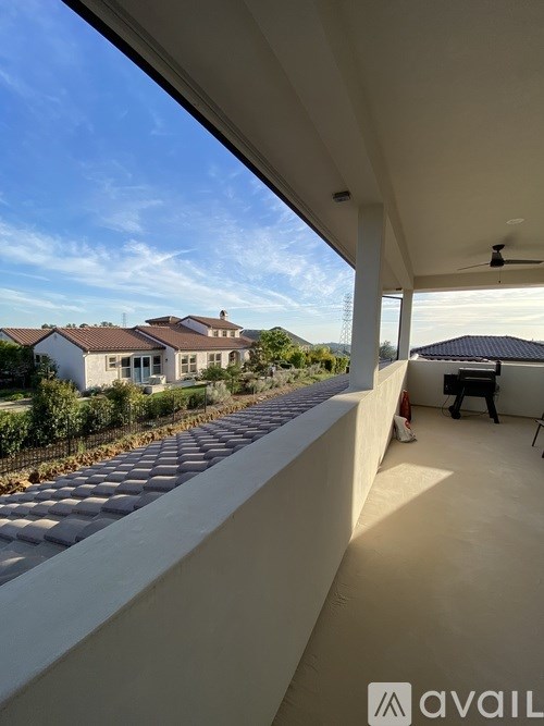 Source URL: https://prod-avail.s3.amazonaws.com/public_images/41509379/listing/IMG_1828.jpeg