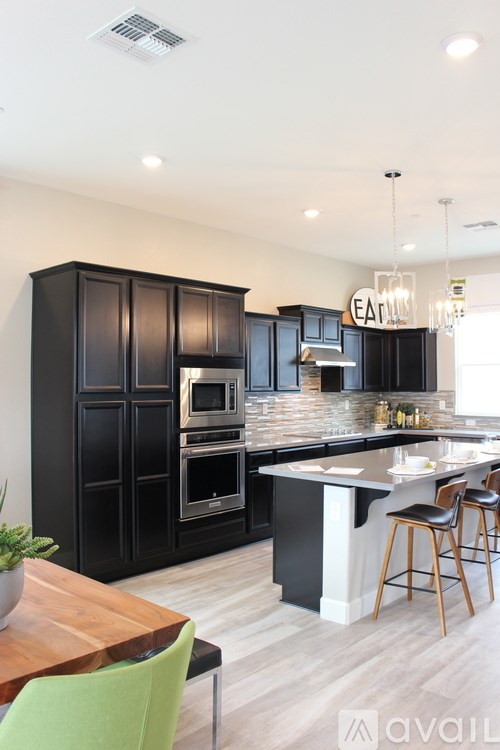 Source URL: https://prod-avail.s3.amazonaws.com/public_images/41509353/listing/IMG_2636.JPG