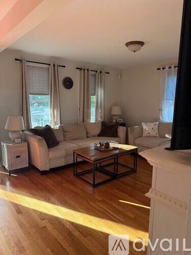 Source URL: https://prod-avail.s3.amazonaws.com/public_images/41515144/listing/8.jpg