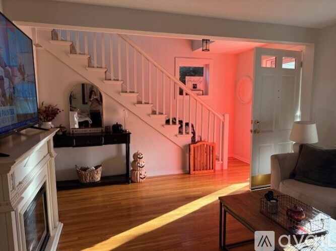 Source URL: https://prod-avail.s3.amazonaws.com/public_images/41515139/listing/6.jpg