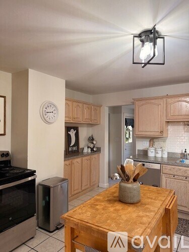 Source URL: https://prod-avail.s3.amazonaws.com/public_images/41515147/listing/4.jpg