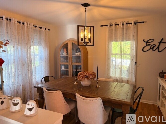 Source URL: https://prod-avail.s3.amazonaws.com/public_images/41515138/listing/10.jpg