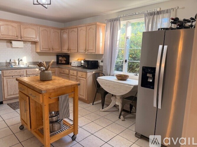 Source URL: https://prod-avail.s3.amazonaws.com/public_images/41515140/listing/1.jpg