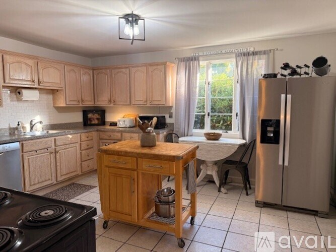 Source URL: https://prod-avail.s3.amazonaws.com/public_images/41515141/listing/3.jpg