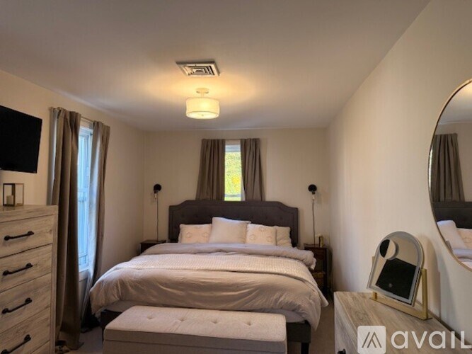 Source URL: https://prod-avail.s3.amazonaws.com/public_images/41515149/listing/11.jpg