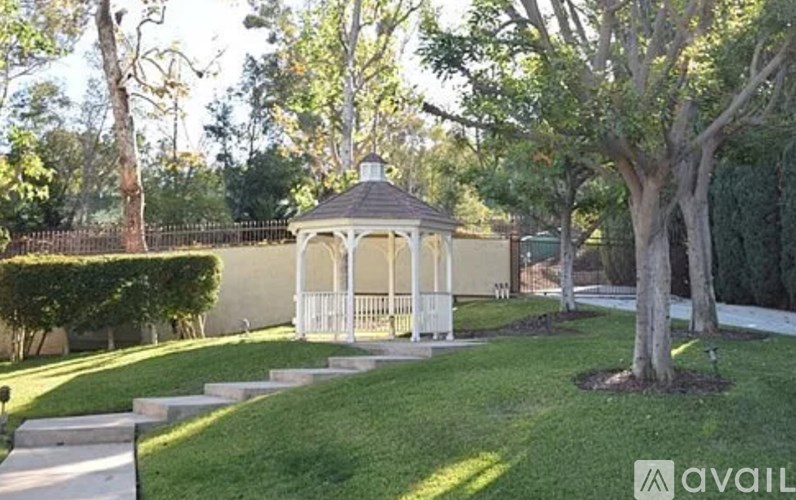 Source URL: https://prod-avail.s3.amazonaws.com/public_images/41509548/listing/IMG_0124.jpg