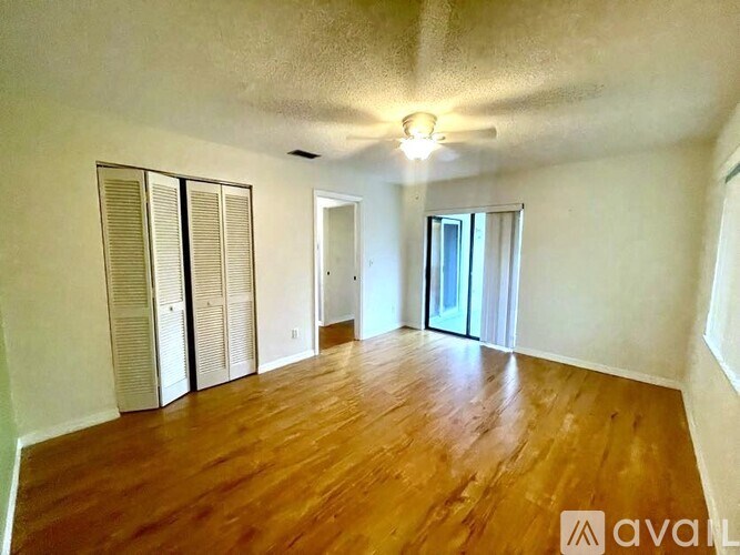 Source URL: https://prod-avail.s3.amazonaws.com/public_images/41509037/listing/green_room_from_far_corner.jpg