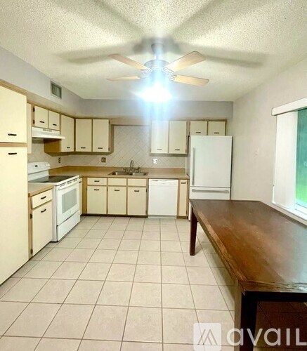 Source URL: https://prod-avail.s3.amazonaws.com/public_images/41509025/listing/kitchen_from_wall.jpg
