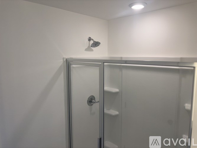 Source URL: https://prod-avail.s3.amazonaws.com/public_images/41508957/listing/IMG_2669.jpeg