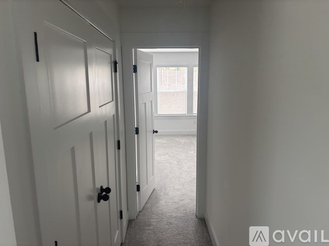 Source URL: https://prod-avail.s3.amazonaws.com/public_images/41508964/listing/IMG_2664.jpeg