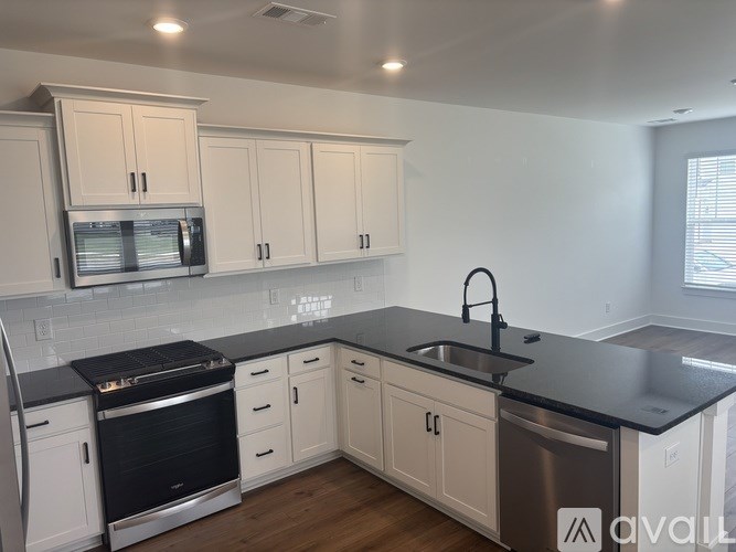 Source URL: https://prod-avail.s3.amazonaws.com/public_images/41508973/listing/IMG_2654.jpeg