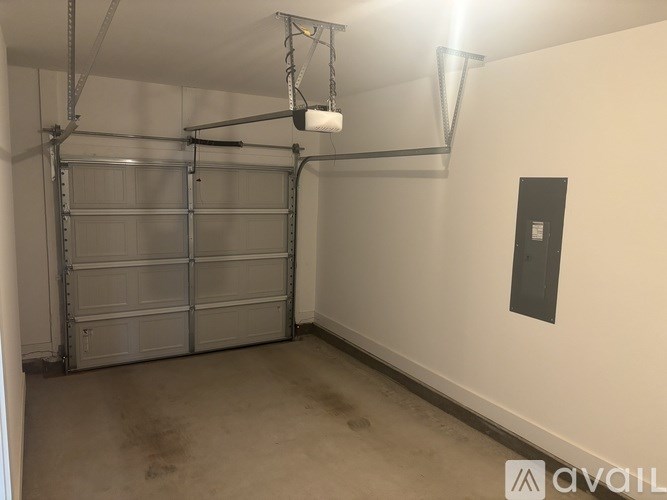 Source URL: https://prod-avail.s3.amazonaws.com/public_images/41508970/listing/IMG_2657.jpeg