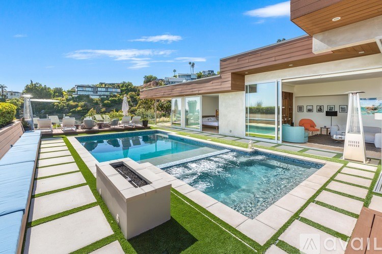 Source URL: https://prod-avail.s3.amazonaws.com/public_images/41508900/listing/17.jpg