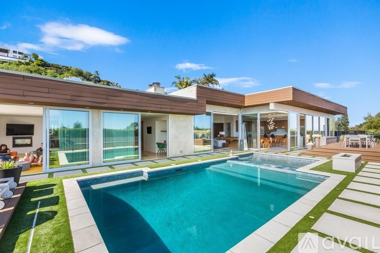 Source URL: https://prod-avail.s3.amazonaws.com/public_images/41508918/listing/22.jpg