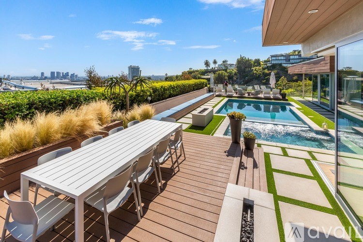 Source URL: https://prod-avail.s3.amazonaws.com/public_images/41508926/listing/26.jpg