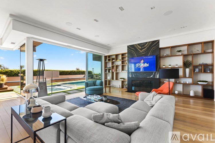 Source URL: https://prod-avail.s3.amazonaws.com/public_images/41508919/listing/29.jpg