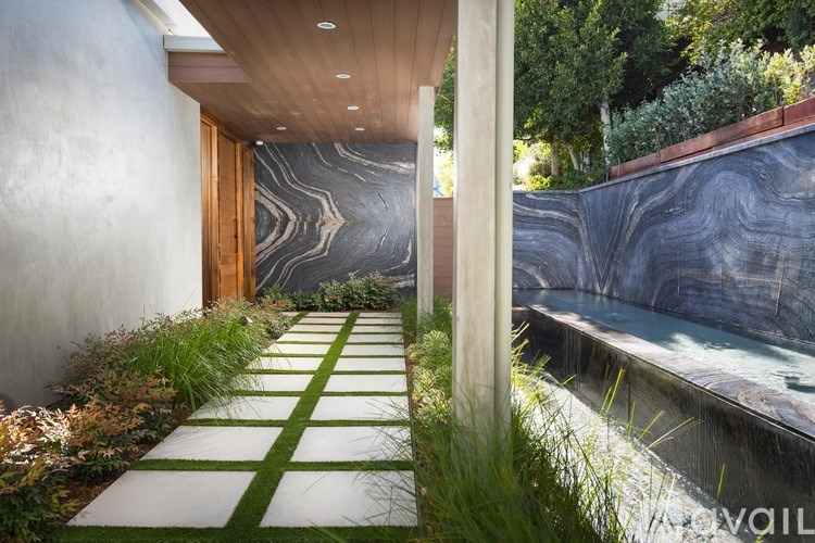 Source URL: https://prod-avail.s3.amazonaws.com/public_images/41508889/listing/4.jpg