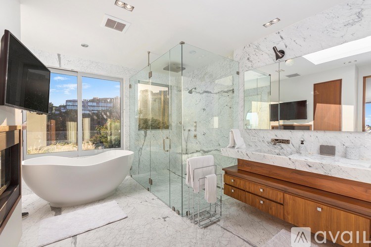 Source URL: https://prod-avail.s3.amazonaws.com/public_images/41508996/listing/53.jpg