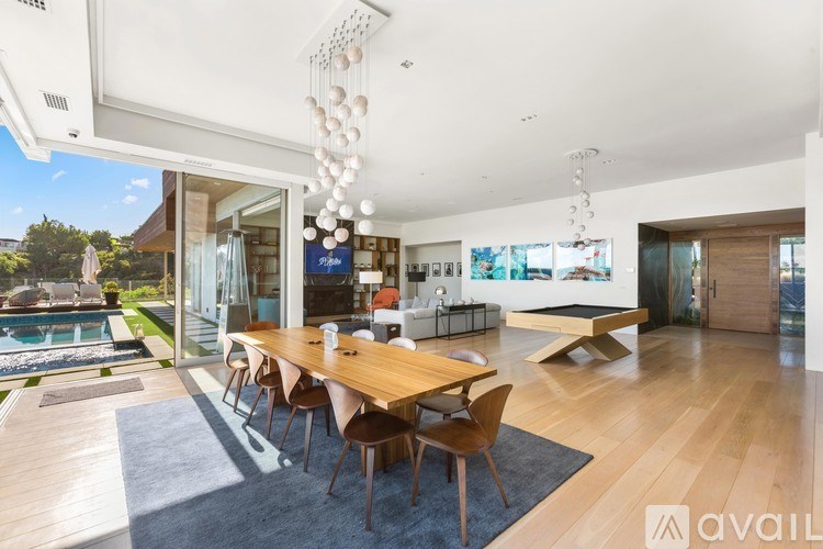 Source URL: https://prod-avail.s3.amazonaws.com/public_images/41508934/listing/35.jpg