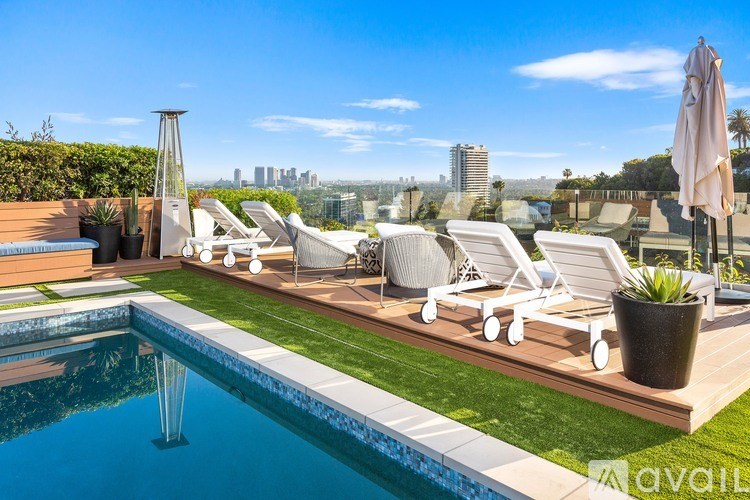 Source URL: https://prod-avail.s3.amazonaws.com/public_images/41508985/listing/50.jpg