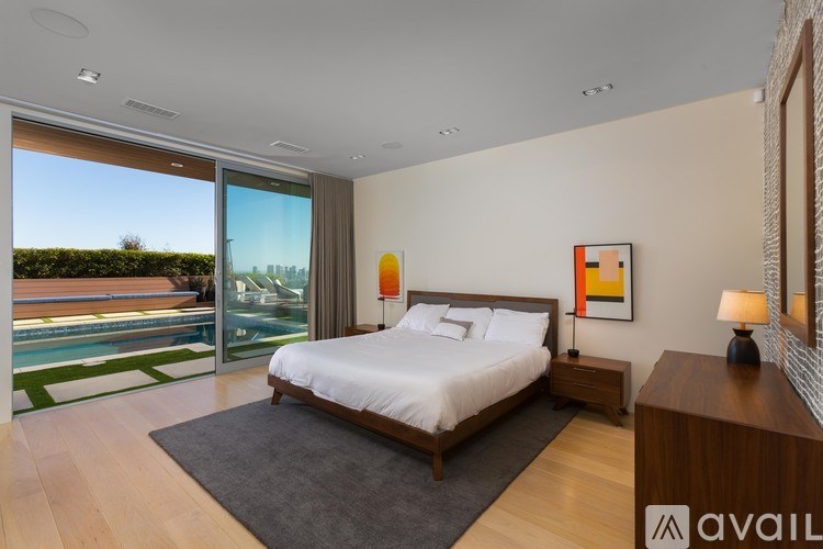 Source URL: https://prod-avail.s3.amazonaws.com/public_images/41508981/listing/47.jpg