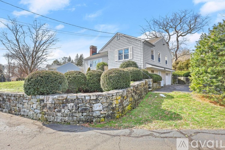 Source URL: https://prod-avail.s3.amazonaws.com/public_images/41509212/listing/5Savianofrontofhouse.jpg