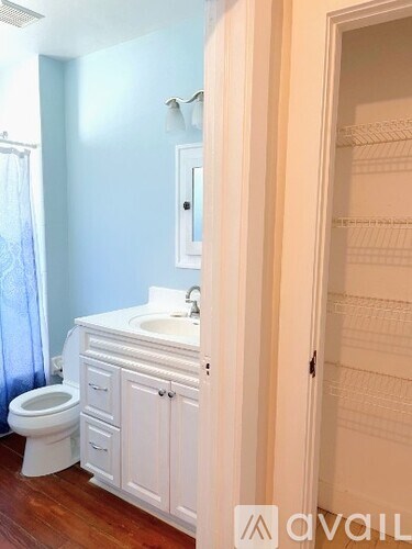 Source URL: https://prod-avail.s3.amazonaws.com/public_images/41508623/listing/bathroom_and_closet.jpg