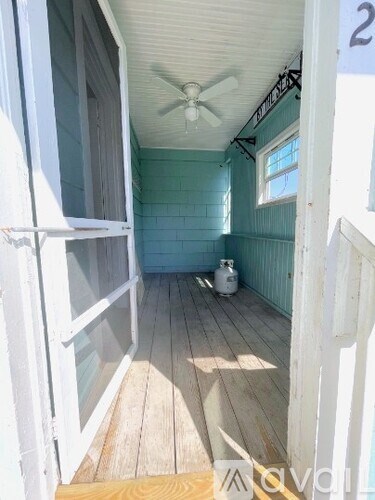 Source URL: https://prod-avail.s3.amazonaws.com/public_images/41508633/listing/porch.jpg