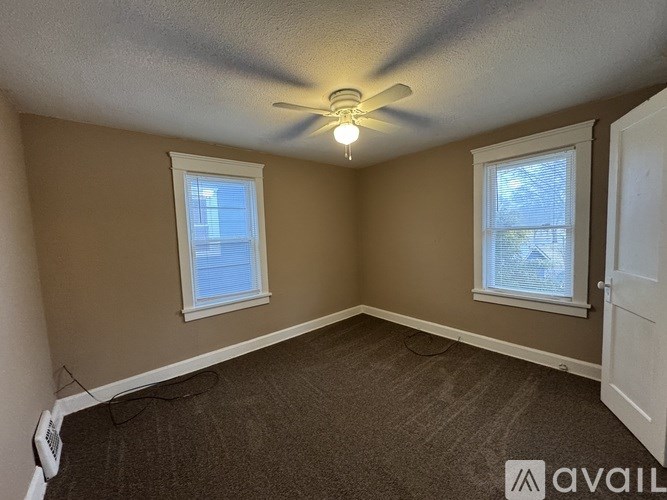 Source URL: https://prod-avail.s3.amazonaws.com/public_images/41508465/listing/41940591_IMG_4013.jpeg