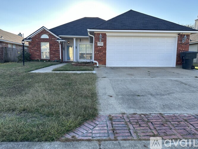 Source URL: https://prod-avail.s3.amazonaws.com/public_images/41492767/listing/FrontOfHouse.jpg