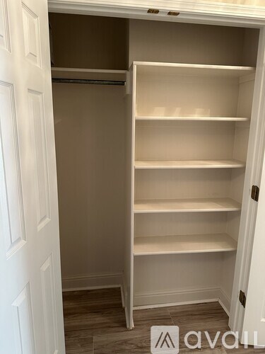 Source URL: https://prod-avail.s3.amazonaws.com/public_images/41492825/listing/Closet.jpg